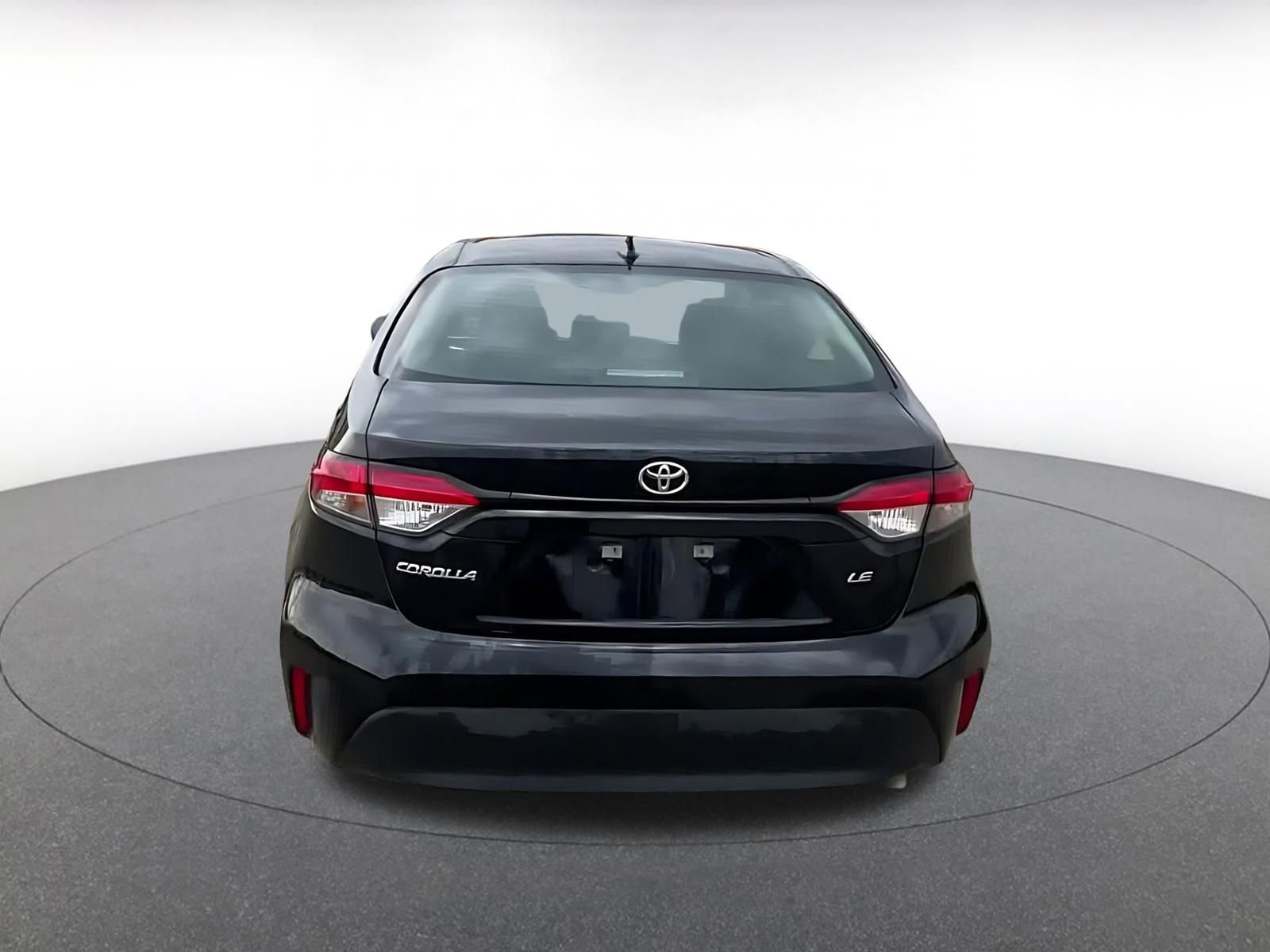 Used 2024 Toyota Corolla LE image 7