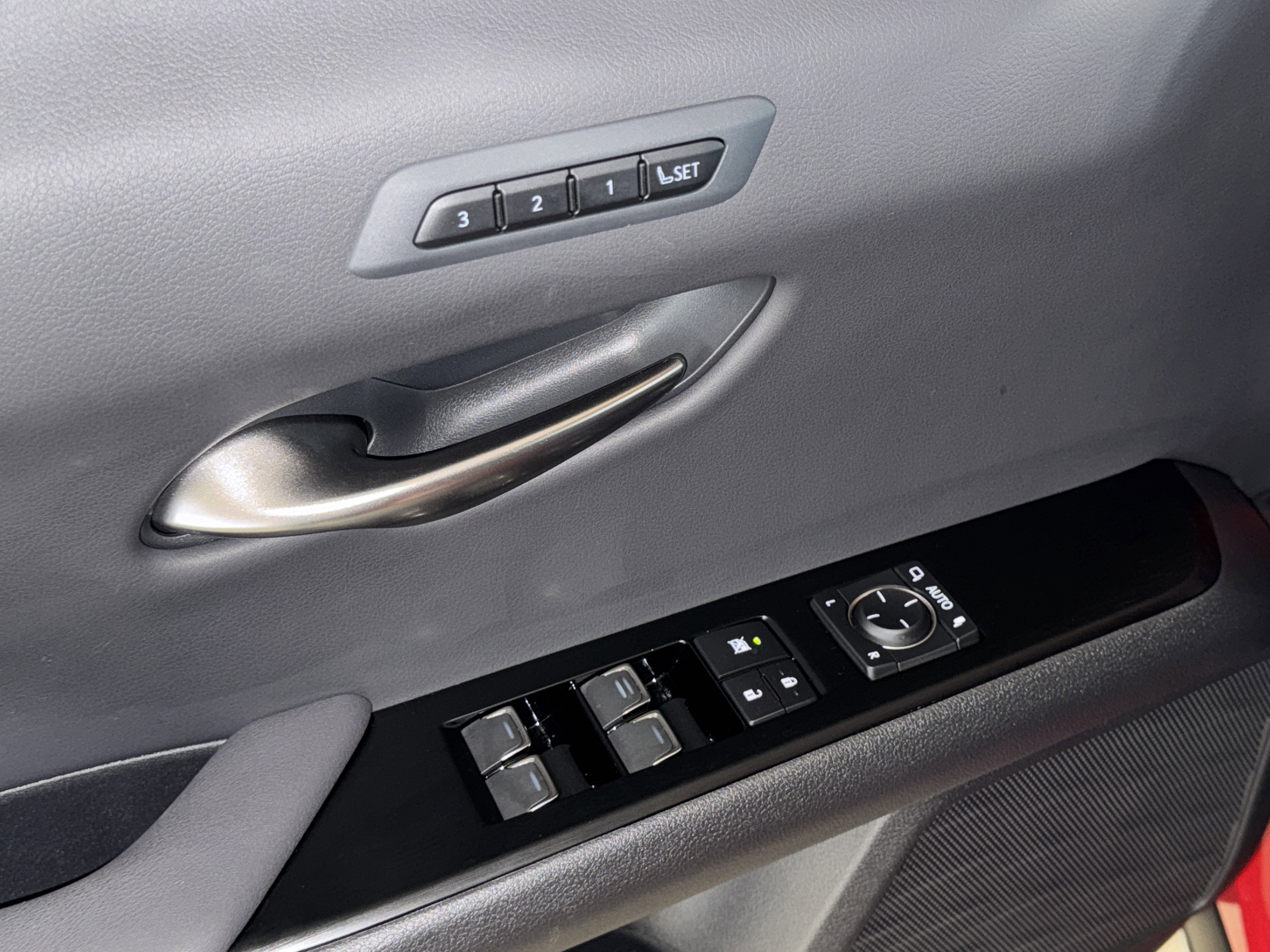 Used 2024 Lexus UX 250h F Sport image 18