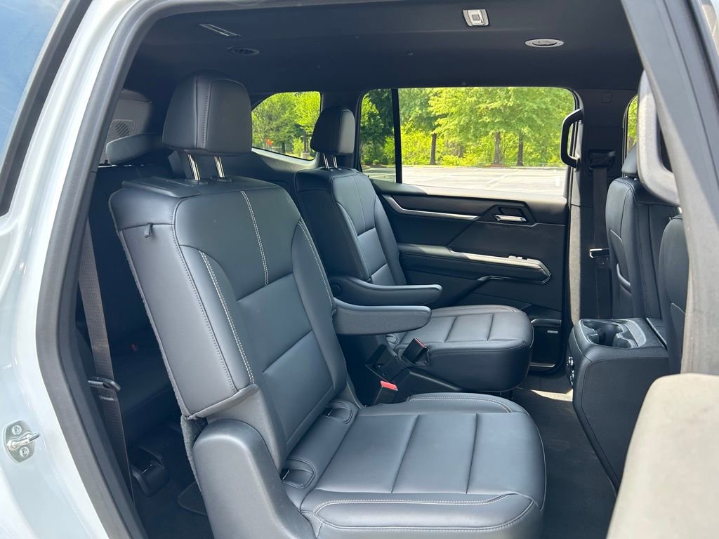 Used 2024 GMC Acadia Elevation image 44