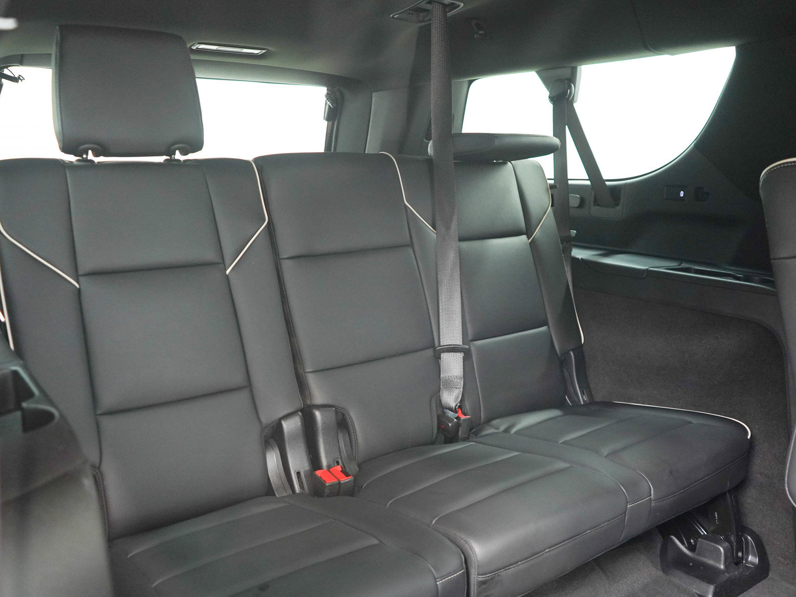 Used 2024 Cadillac Escalade ESV Premium Luxury w/ Performance Package AWD/4WD image 13