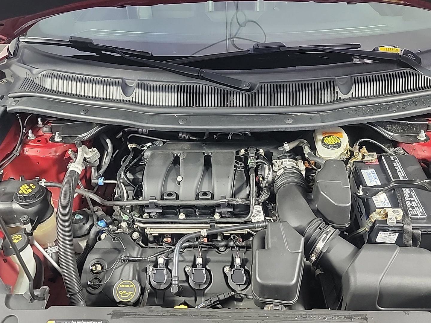 Used 2018 Ford Explorer XLT w/ Equipment Group 202A AWD/4WD image 15