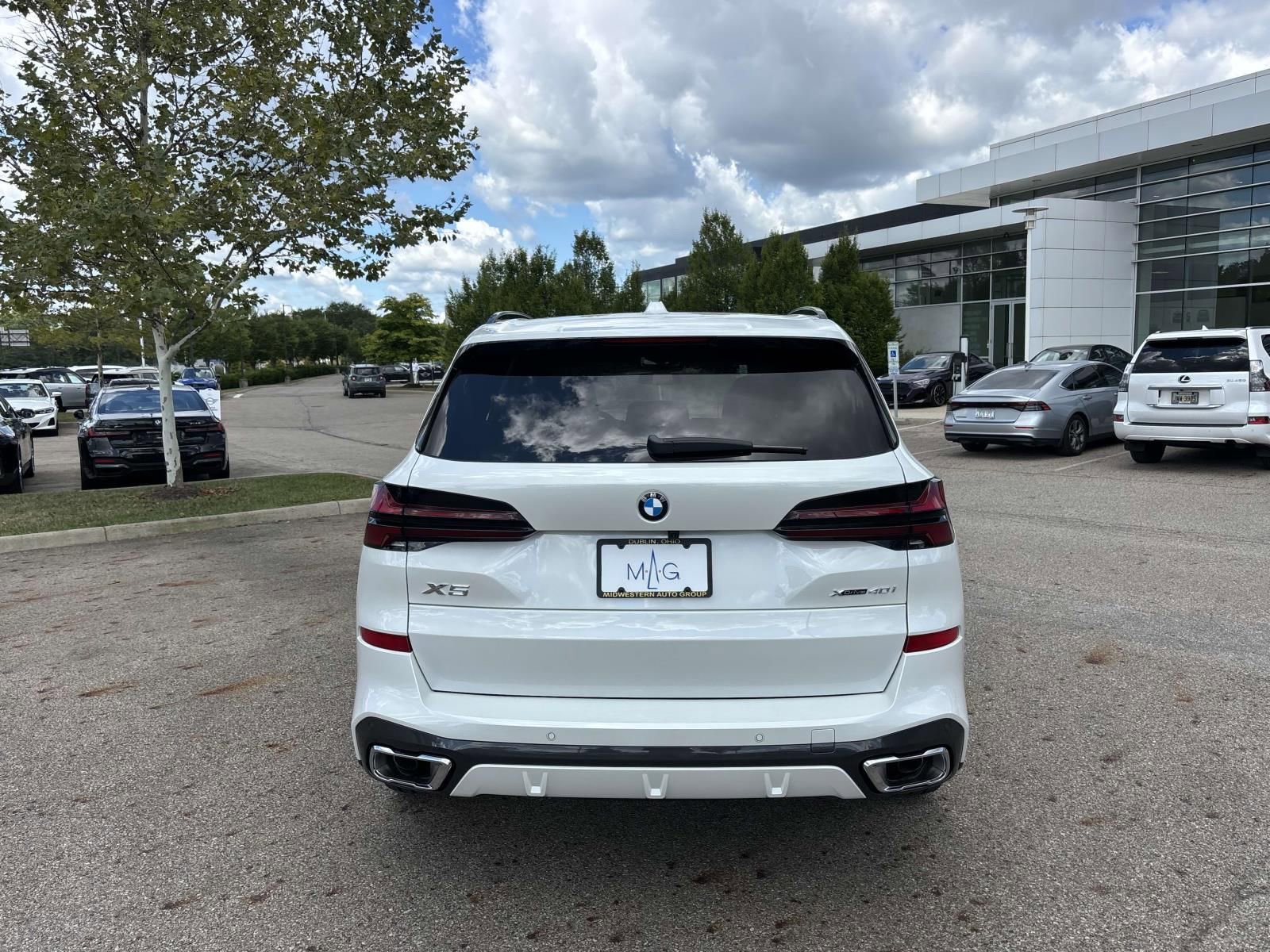 New 2026 BMW X5 xDrive40i w/ M Sport Package image 6