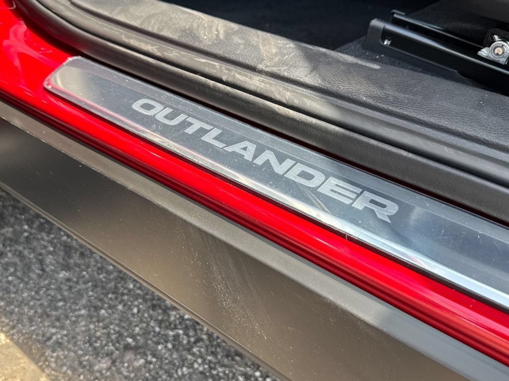 New 2026 Mitsubishi Outlander LE FWD image 25