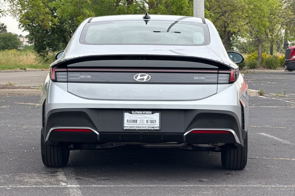 New 2026 Hyundai Sonata SE FWD image 5