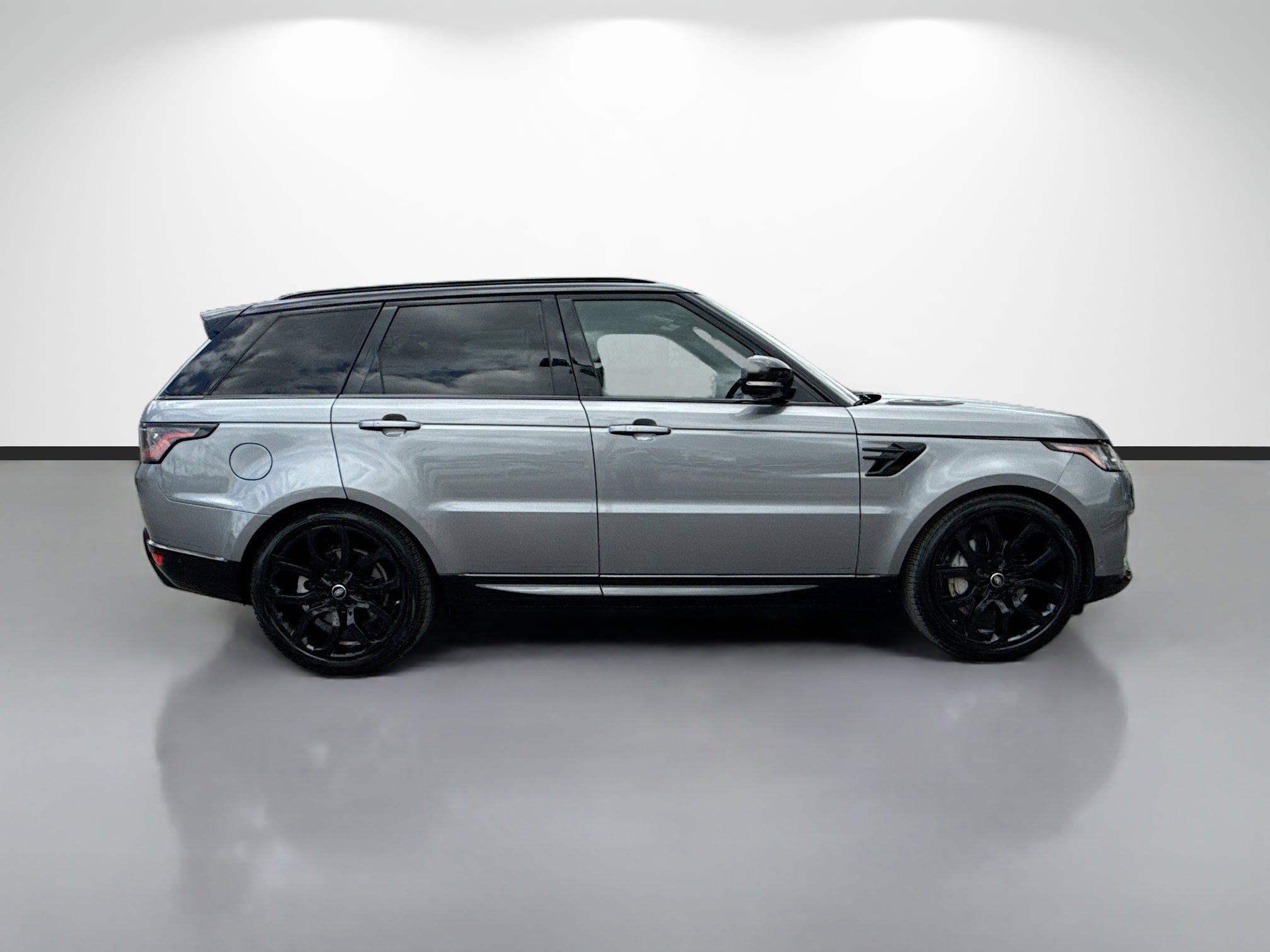 Used 2020 Land Rover Range Rover Sport HSE AWD/4WD image 2