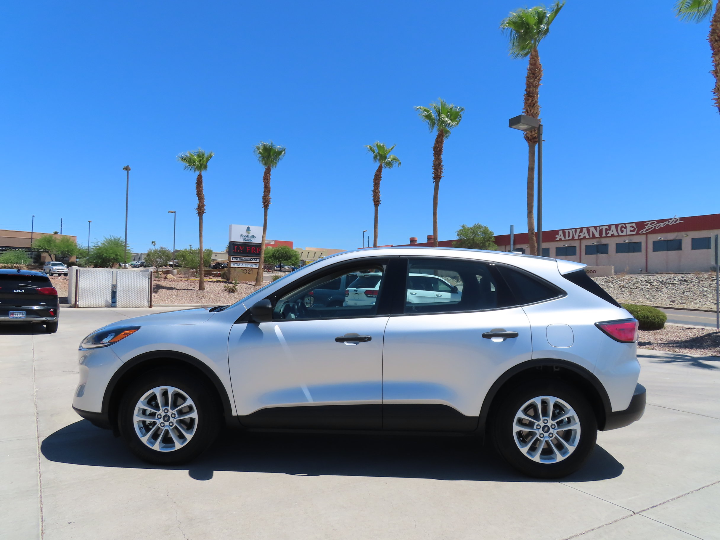 Used 2020 Ford Escape S AWD/4WD image 4