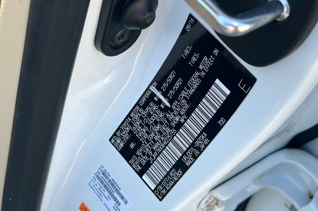Used 2017 Lexus LX 570 4WD w/ Luxury Package image 34