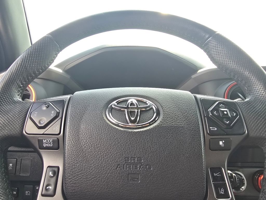 Used 2022 Toyota Tacoma TRD Sport AWD/4WD image 24
