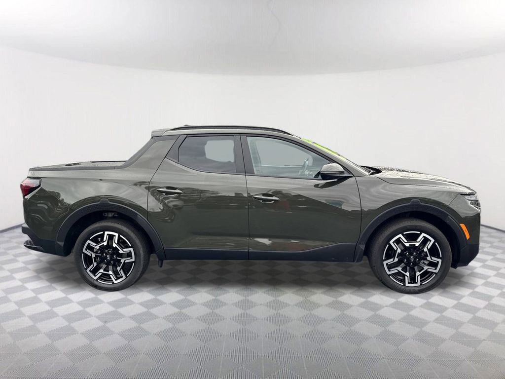 Used 2025 Hyundai Santa Cruz Limited image 4