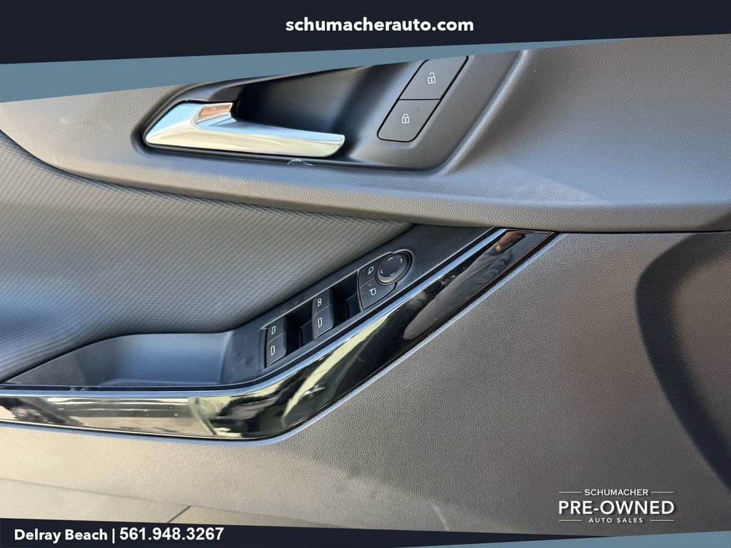 Used 2026 Chevrolet Equinox LT w/ Convenience Package II FWD image 26