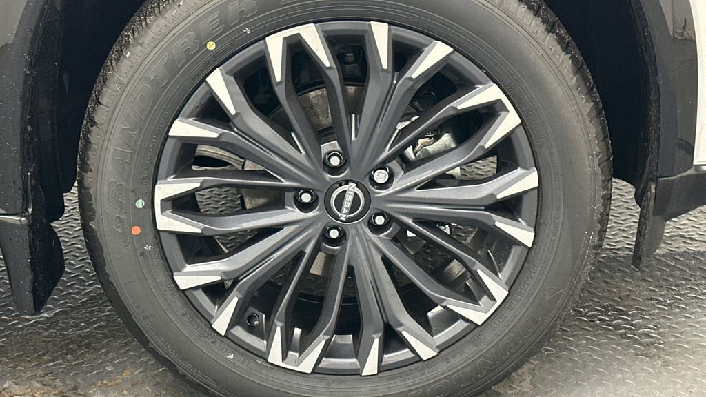 New 2026 Nissan Rogue Platinum image 18