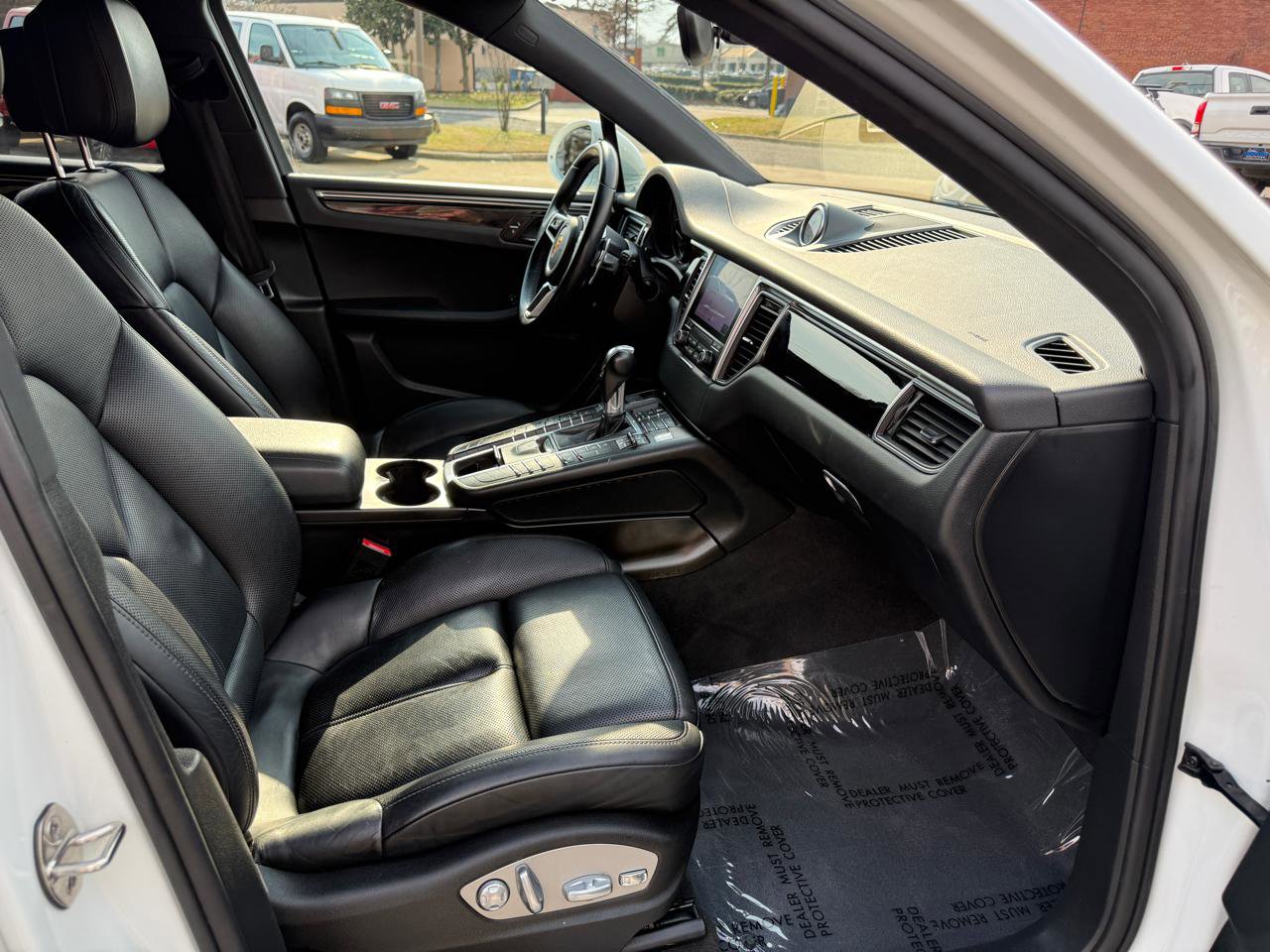 Used 2017 Porsche Macan S image 29