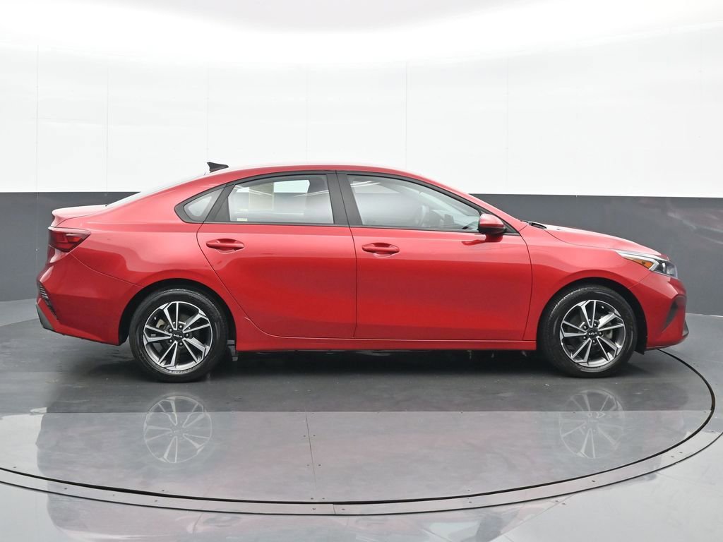 Used 2023 Kia Forte LXS image 7
