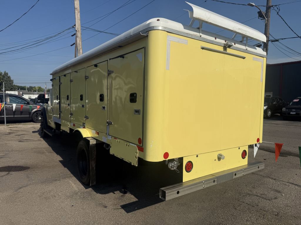 Used 2019 Ford F550 2WD Regular Cab Super Duty image 3