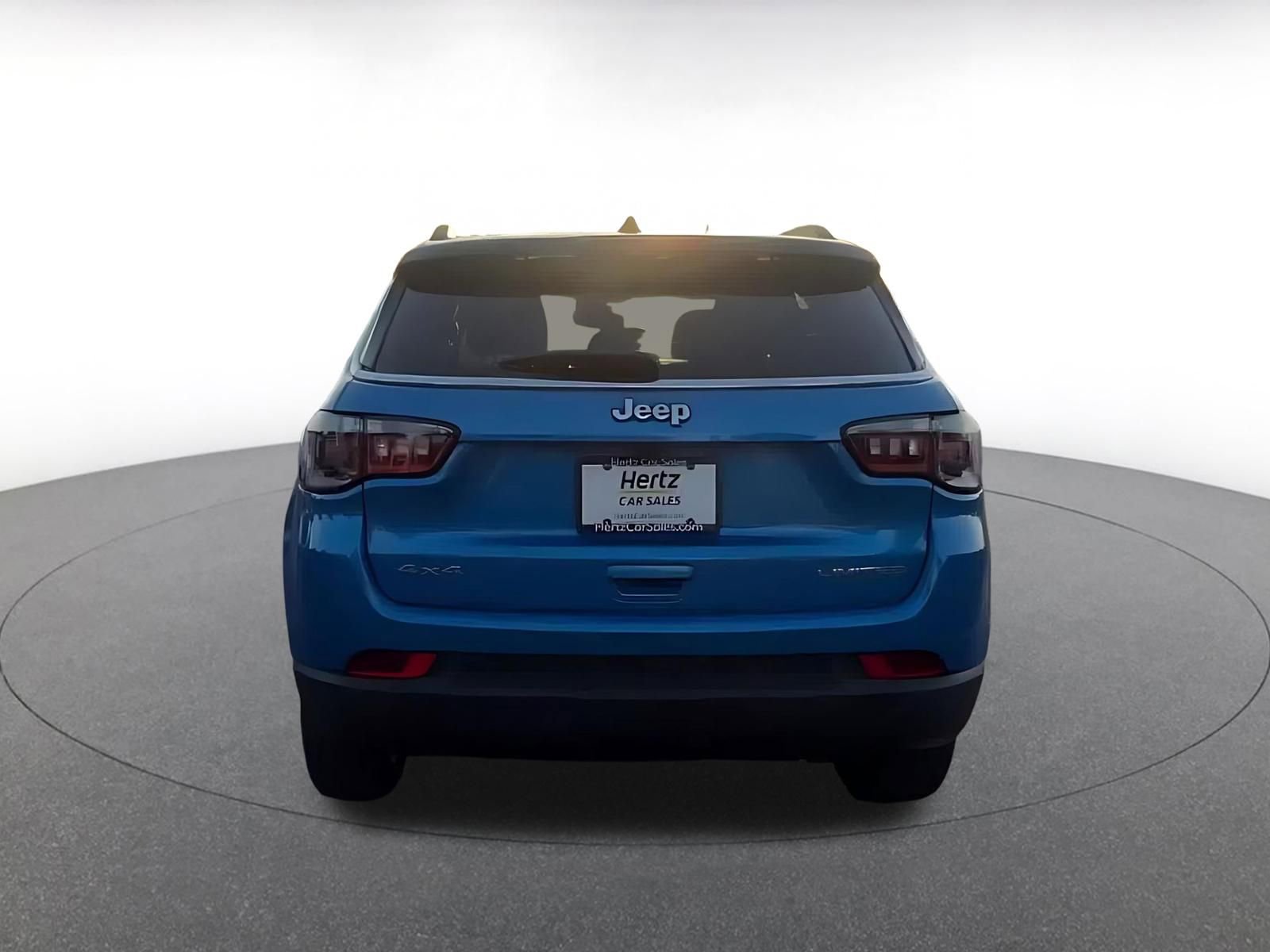 Used 2025 Jeep Compass Limited image 12