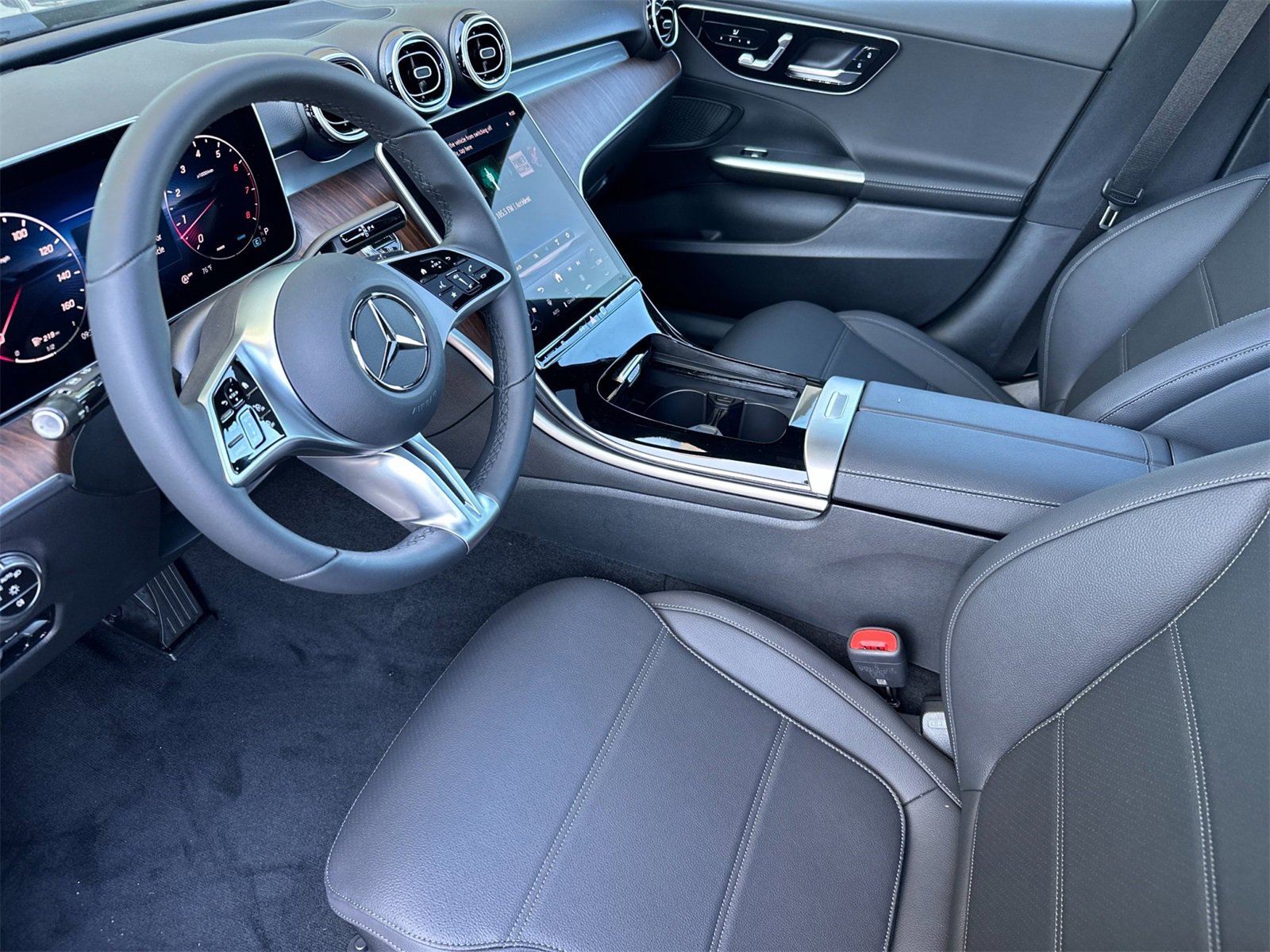 New 2025 Mercedes-Benz C 300 4MATIC Sedan image 10