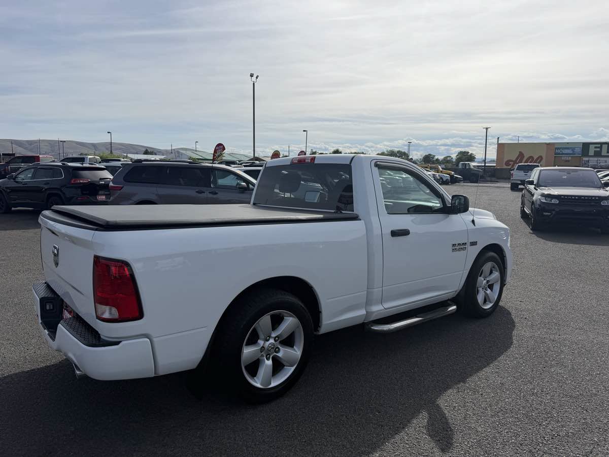 Used 2014 RAM 1500 Express RWD image 4