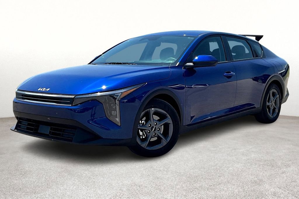 New 2025 Kia K4 LXS image 2