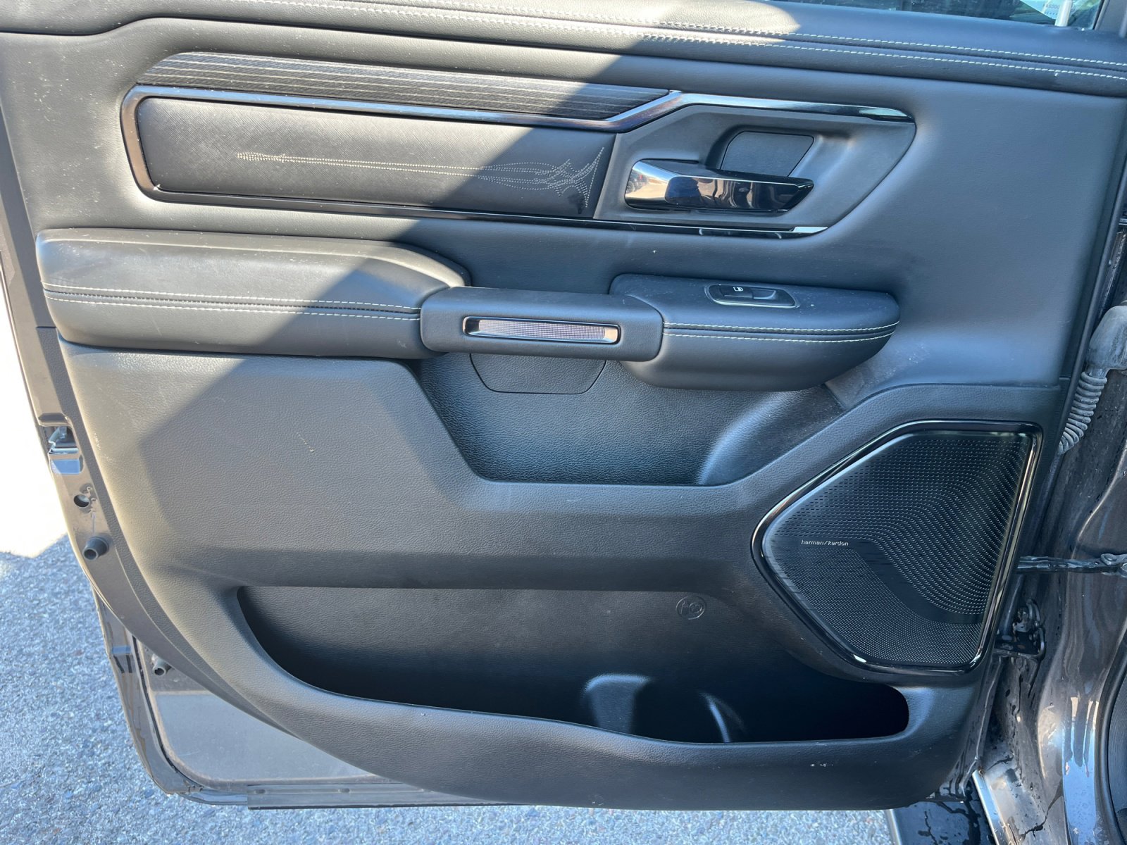 Used 2024 RAM 1500 Limited w/ Night Edition image 16