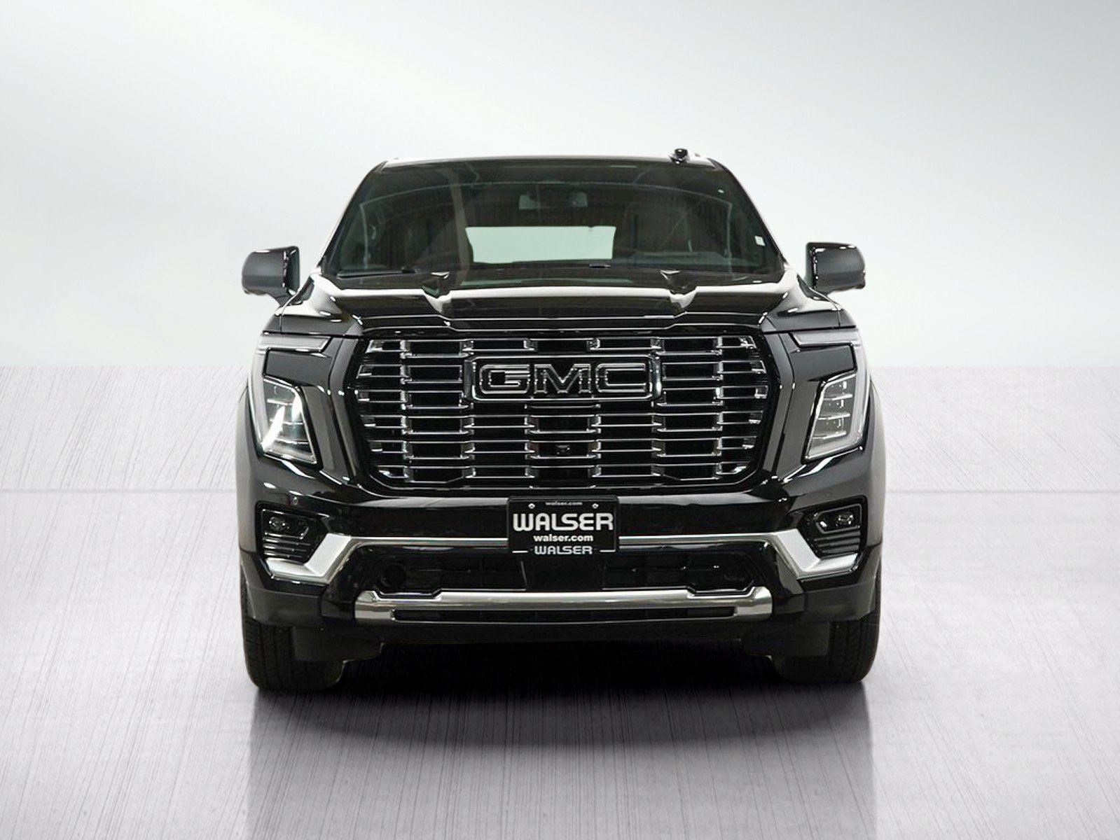 Used 2025 GMC Yukon Denali w/ Sun & Power Step Package AWD/4WD image 8