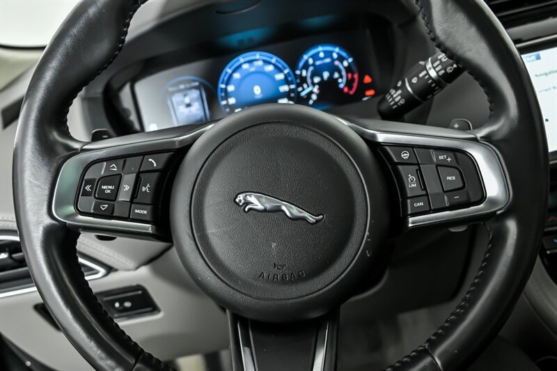 Used 2018 Jaguar F-PACE Portfolio AWD/4WD image 23
