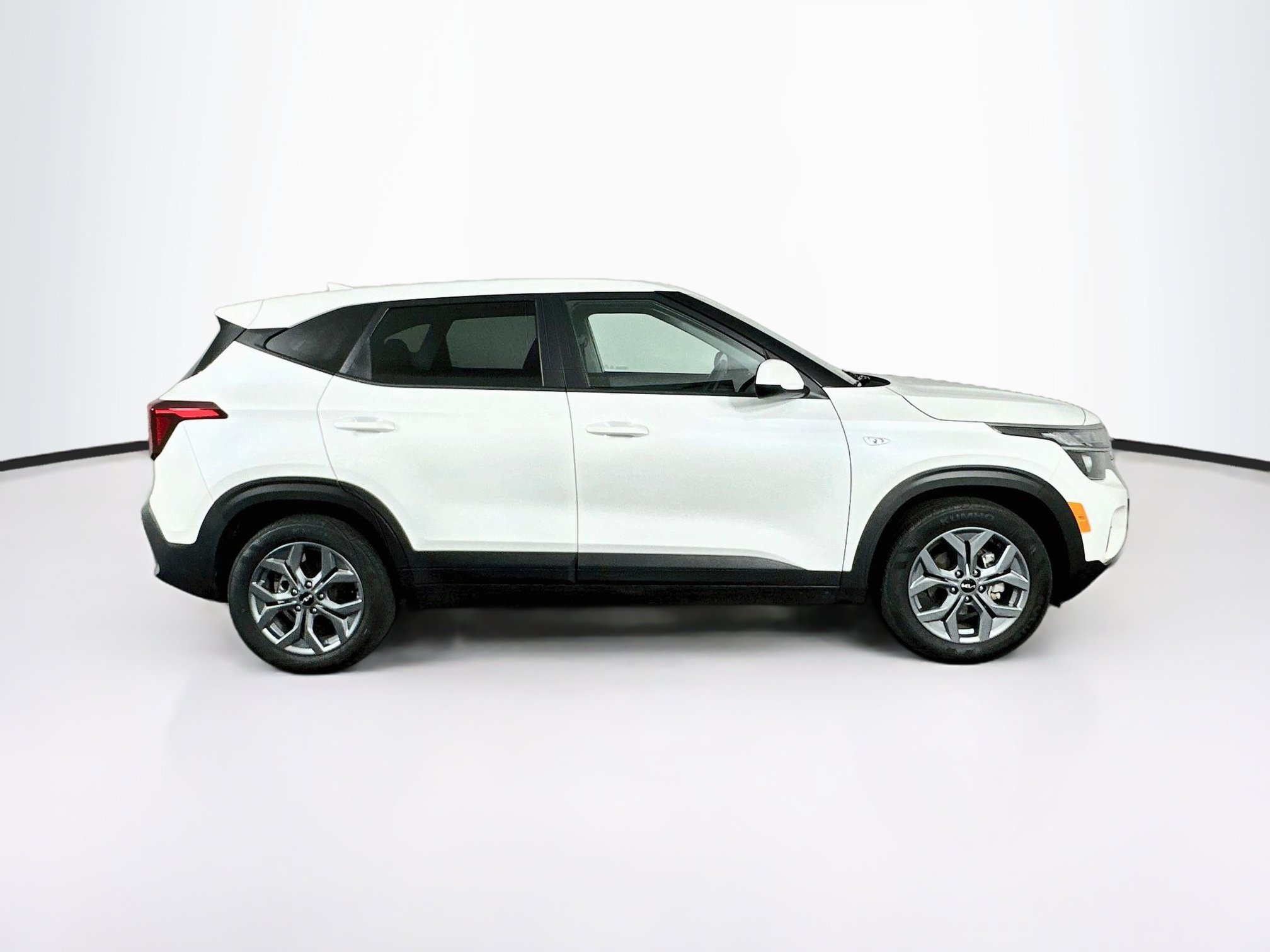 Used 2026 Kia Seltos LX FWD image 10