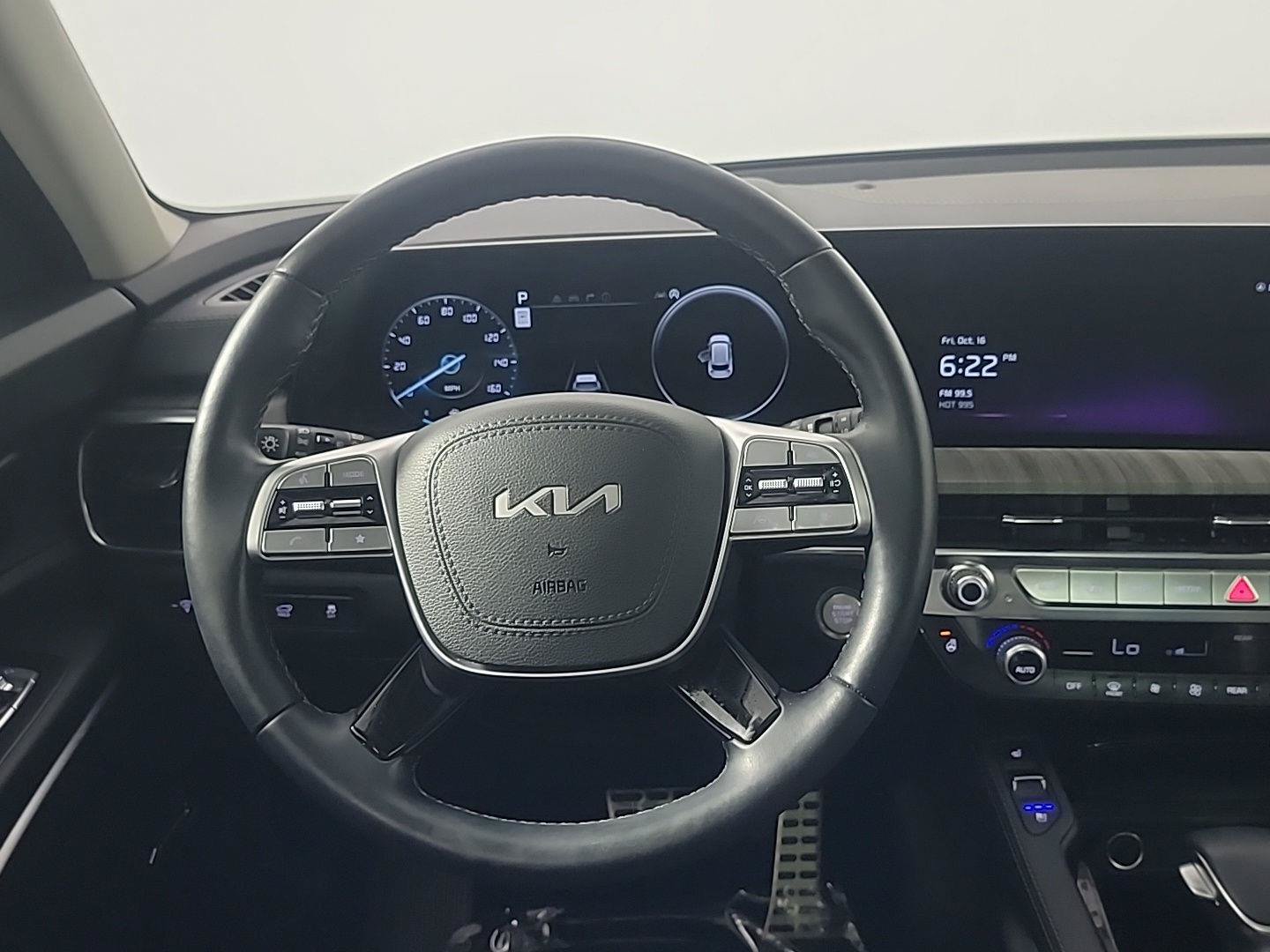 Certified 2025 Kia Telluride SX w/ SX Captain's Chair Package AWD/4WD image 22