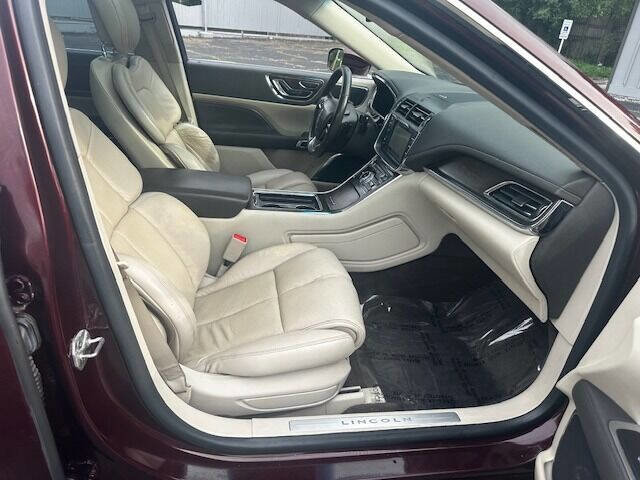 Used 2017 Lincoln Continental Select FWD image 15