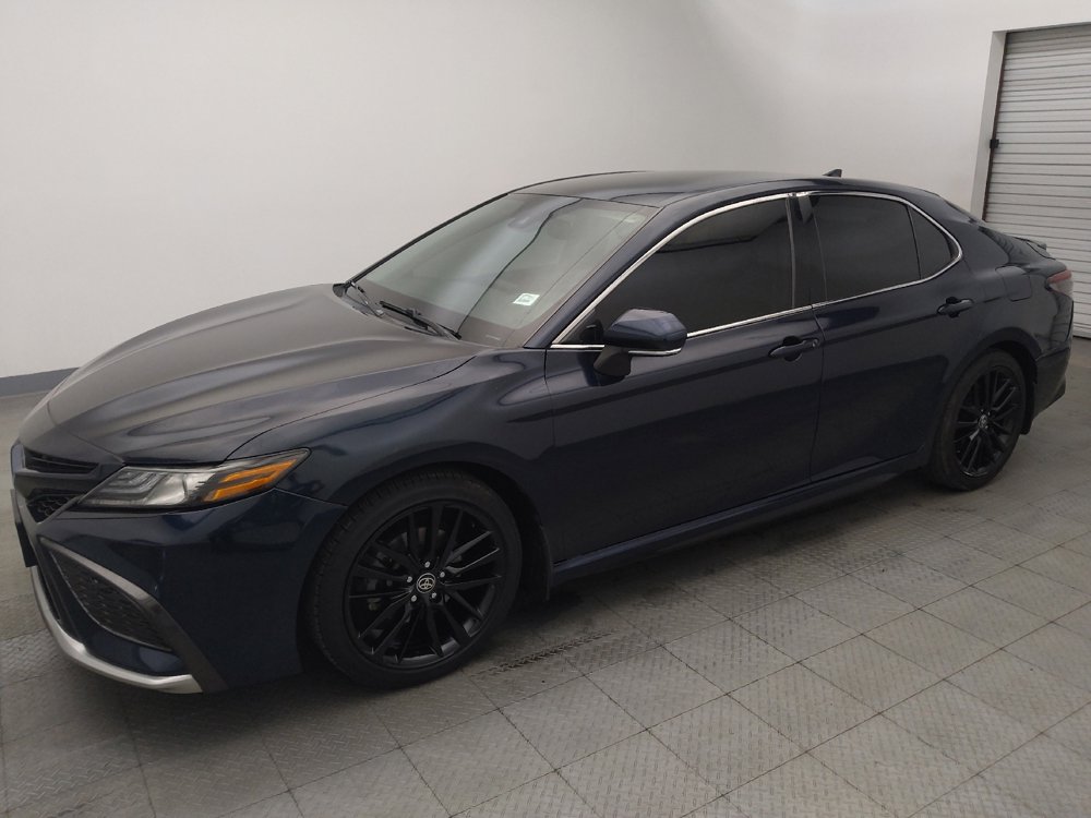 Used 2021 Toyota Camry XSE image 2