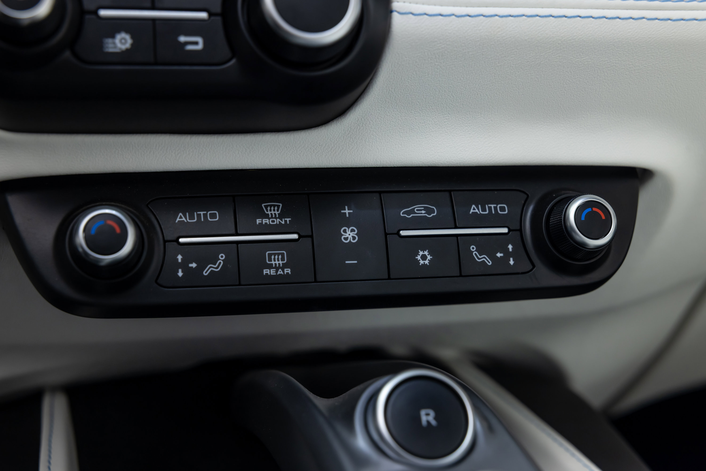 Certified 2020 Ferrari Portofino RWD image 92