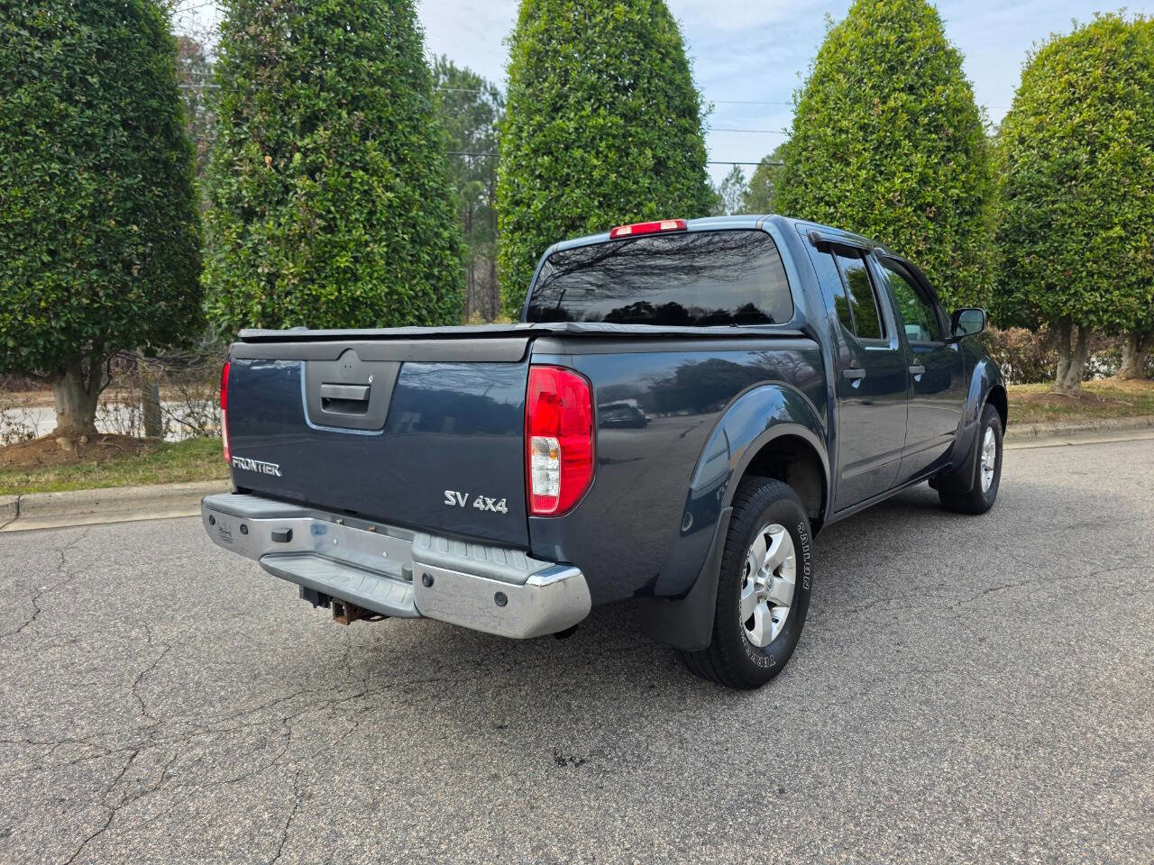 Used 2013 Nissan Frontier SV w/ SV Value Truck Pkg image 6