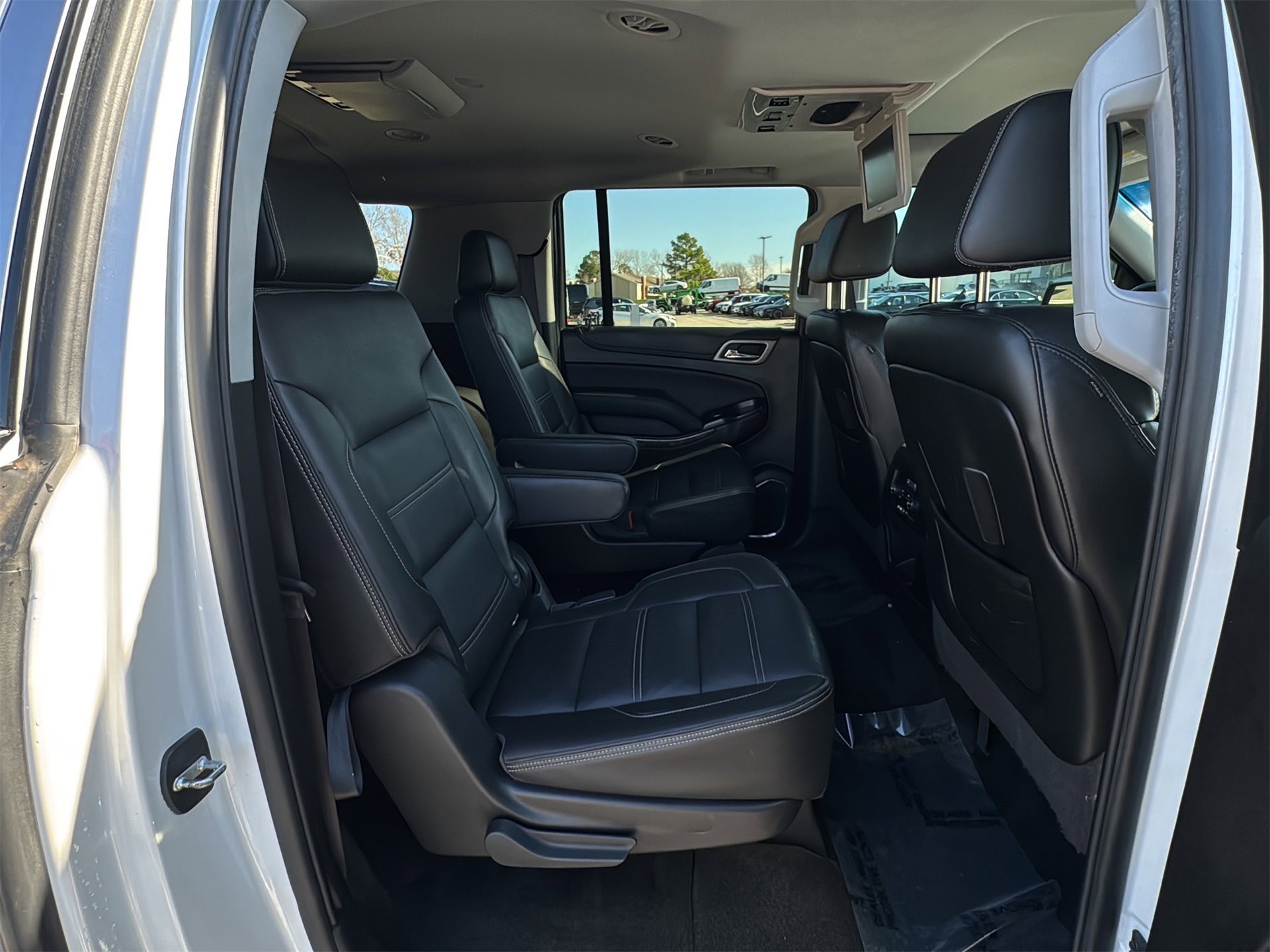 Used 2016 GMC Yukon XL Denali w/ Open Road Package image 27