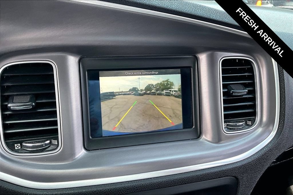 Used 2020 Dodge Charger SXT RWD image 10