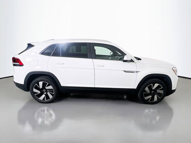Used 2024 Volkswagen Atlas Cross Sport SE FWD image 9