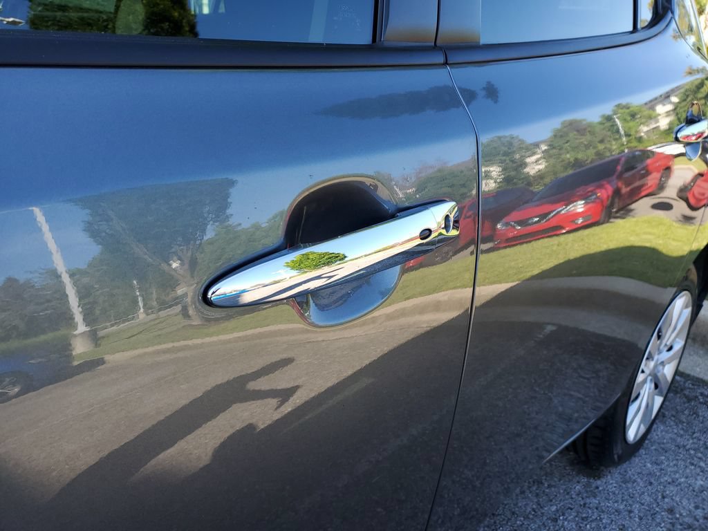 Used 2017 Nissan Leaf S w/ Charge Package FWD image 9