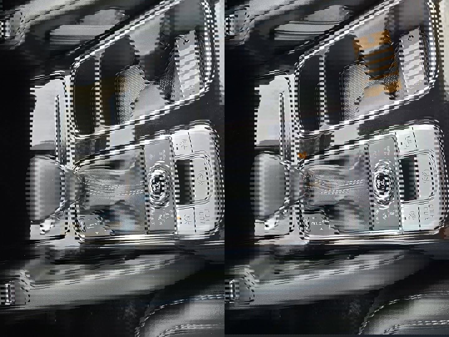 Certified 2022 Kia Telluride S image 18