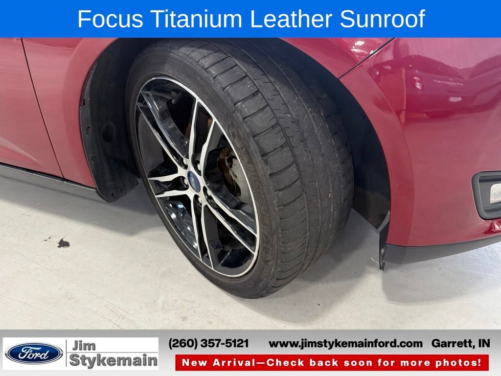 Used 2017 Ford Focus Titanium w/ Titanium Technology Package FWD image 10