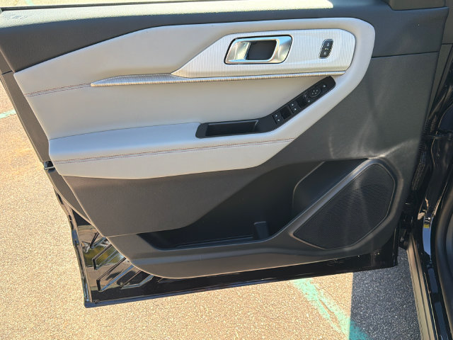 New 2027 Ford Explorer Active w/ Active Comfort Package RWD image 11
