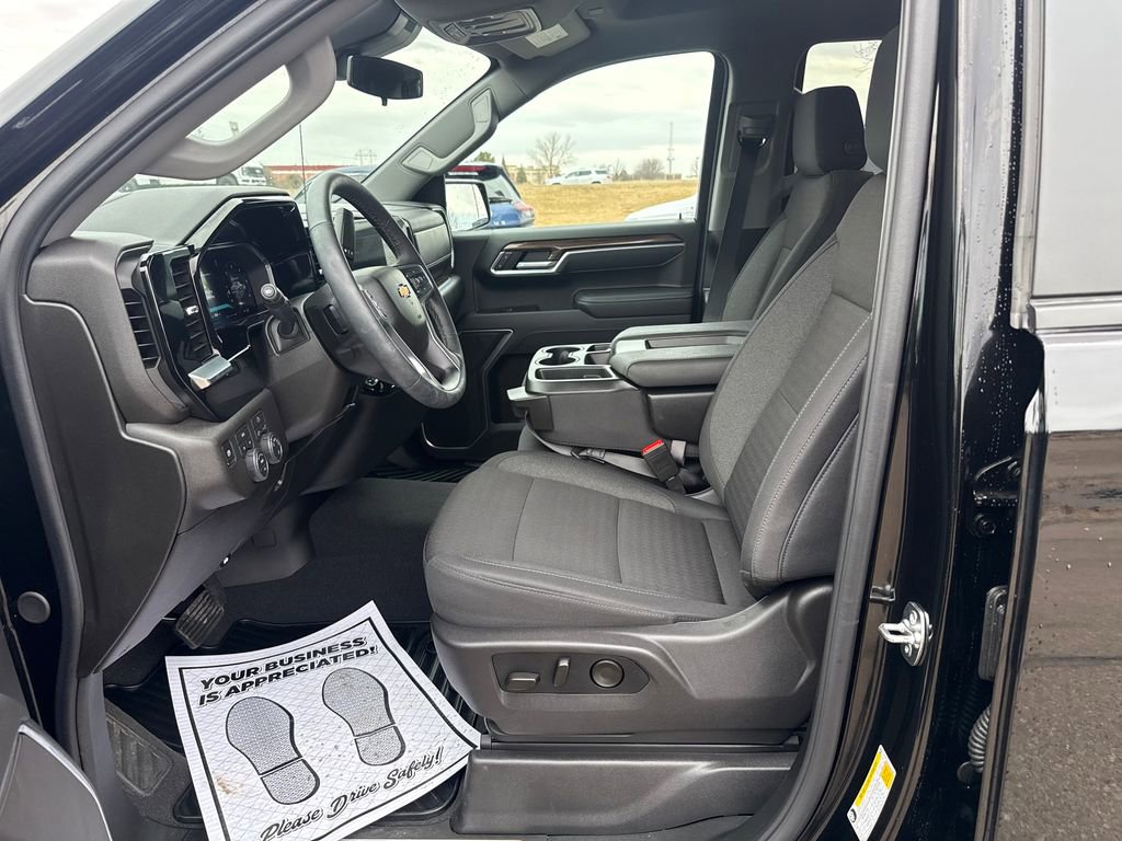 Used 2026 Chevrolet Silverado 1500 LT image 9