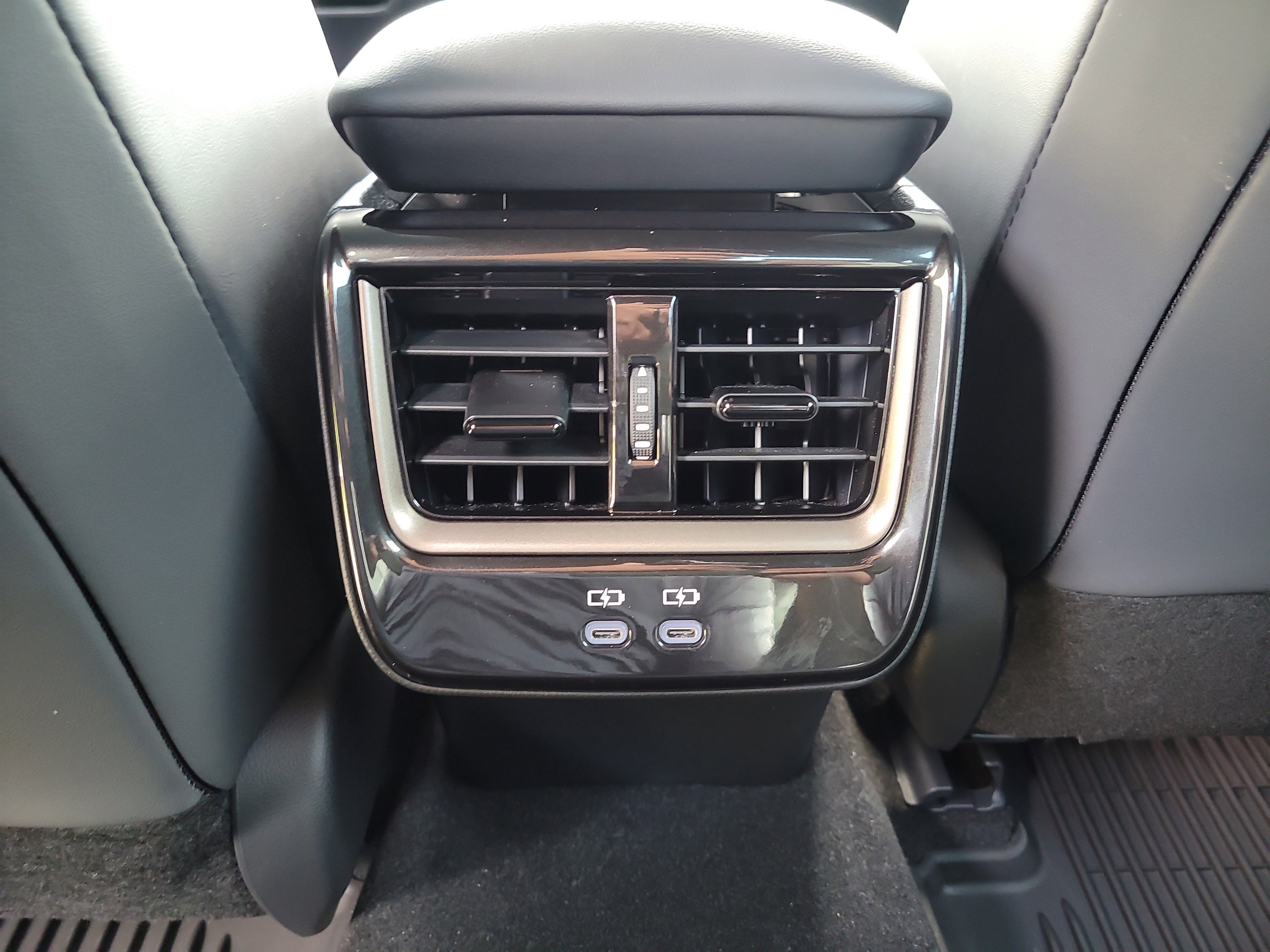 Used 2026 Toyota Crown AWD/4WD image 15