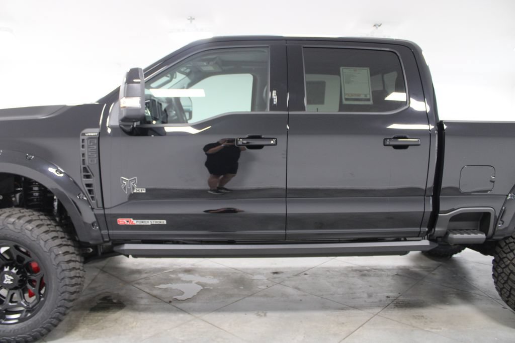 New 2026 Ford F250 Lariat w/ Black Appearance Package AWD/4WD image 5