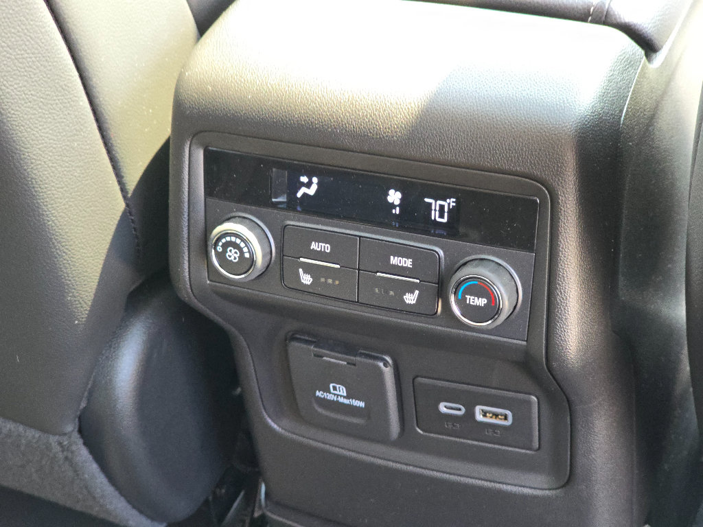 Used 2023 GMC Acadia Denali w/ Denali Technology Package FWD image 17
