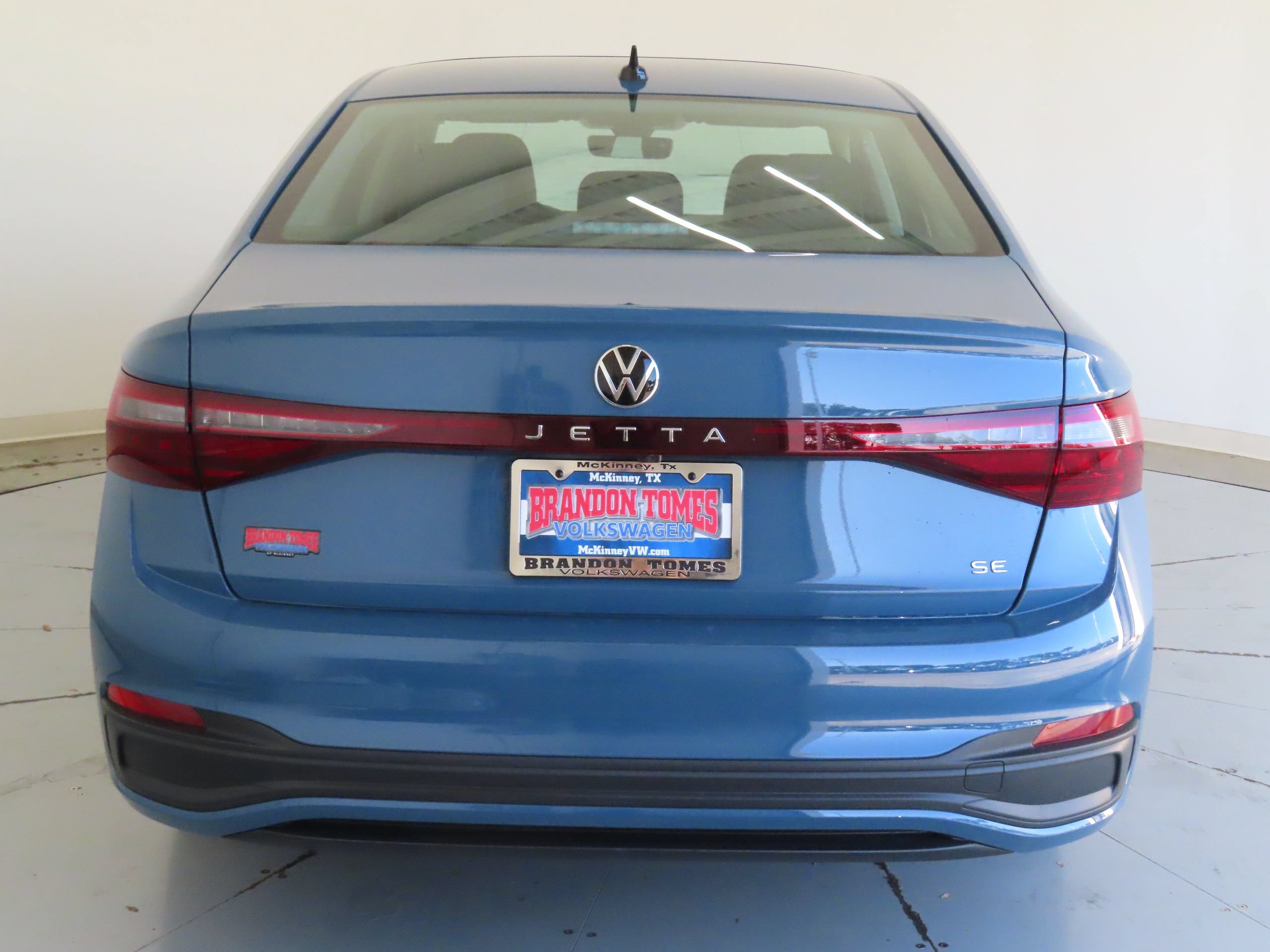 New 2026 Volkswagen Jetta SE FWD image 4
