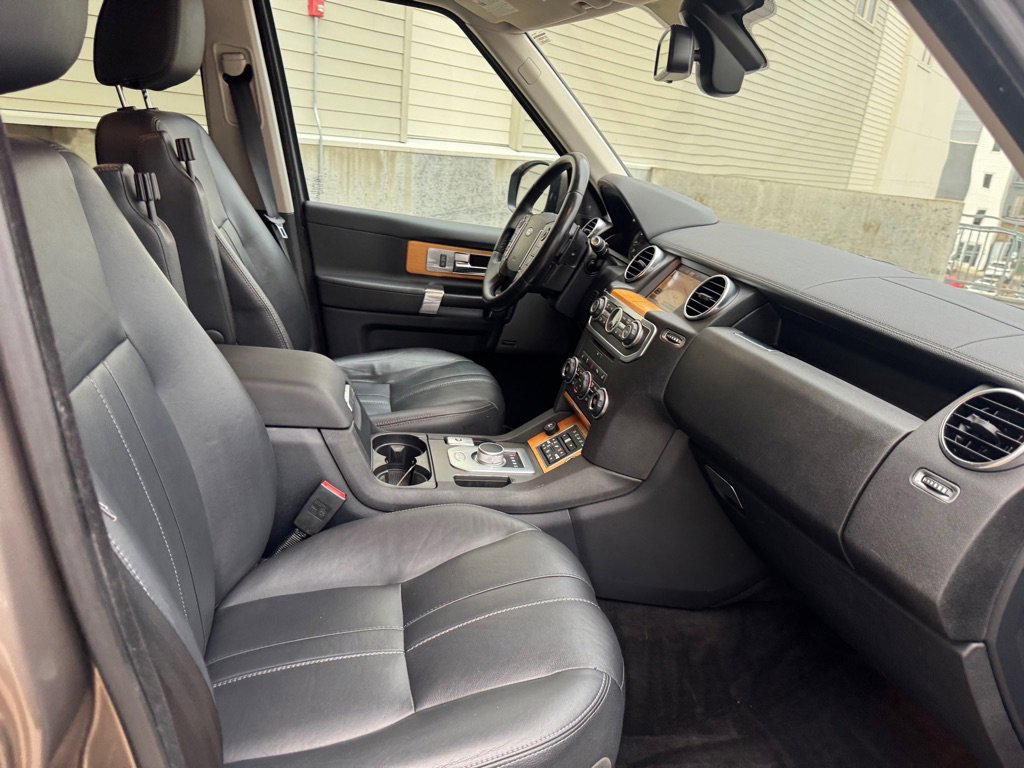 Used 2015 Land Rover LR4 HSE AWD/4WD image 34