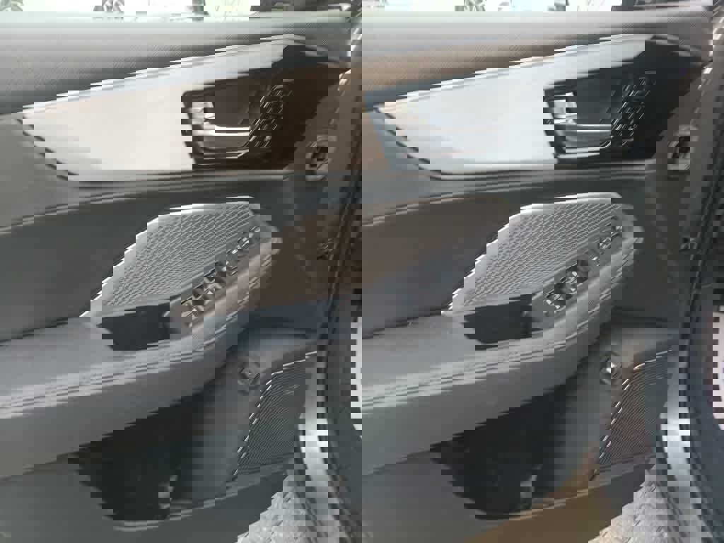 Used 2023 Acura MDX SH-AWD image 15