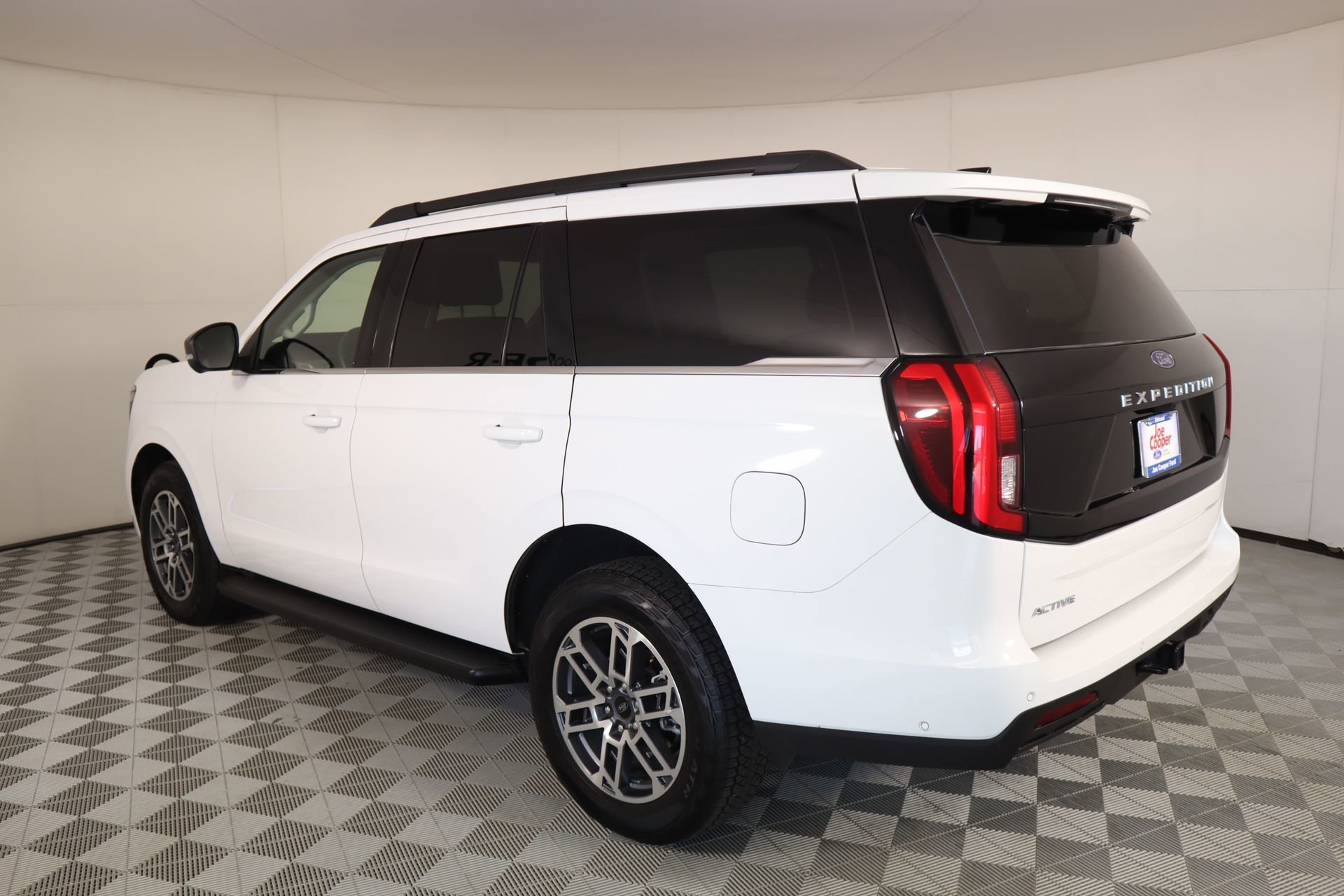 Used 2025 Ford Expedition Active image 24