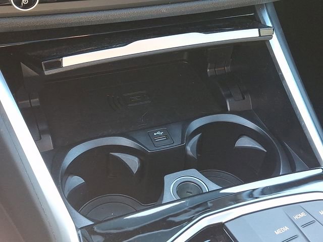 Used 2023 BMW i4 eDrive35 w/ Premium Package image 29