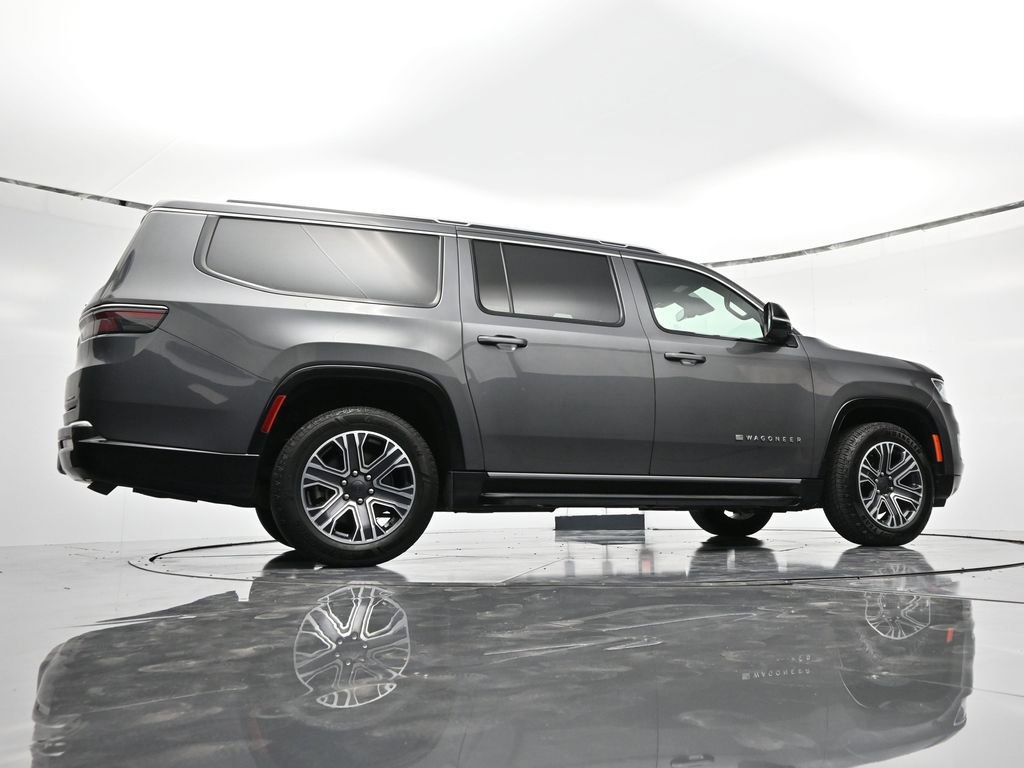 Used 2024 Jeep Wagoneer L Series II RWD image 42