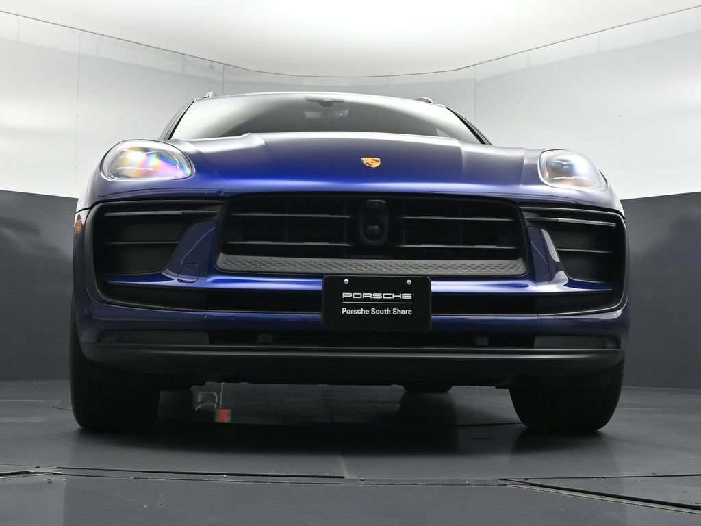 Used 2024 Porsche Macan AWD/4WD image 29