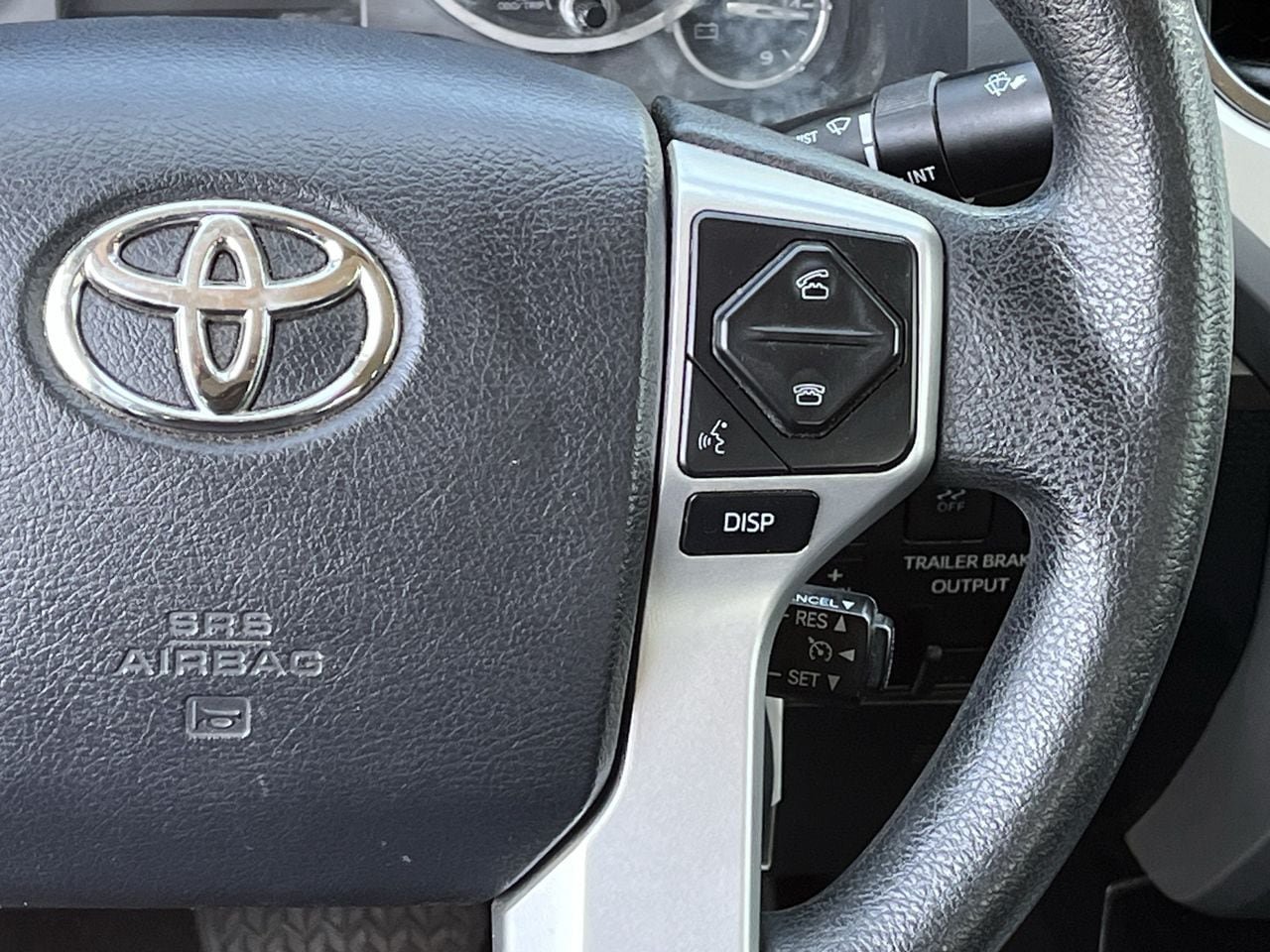 Used 2017 Toyota Tundra SR5 w/ SR5 Upgrade Package RWD image 14